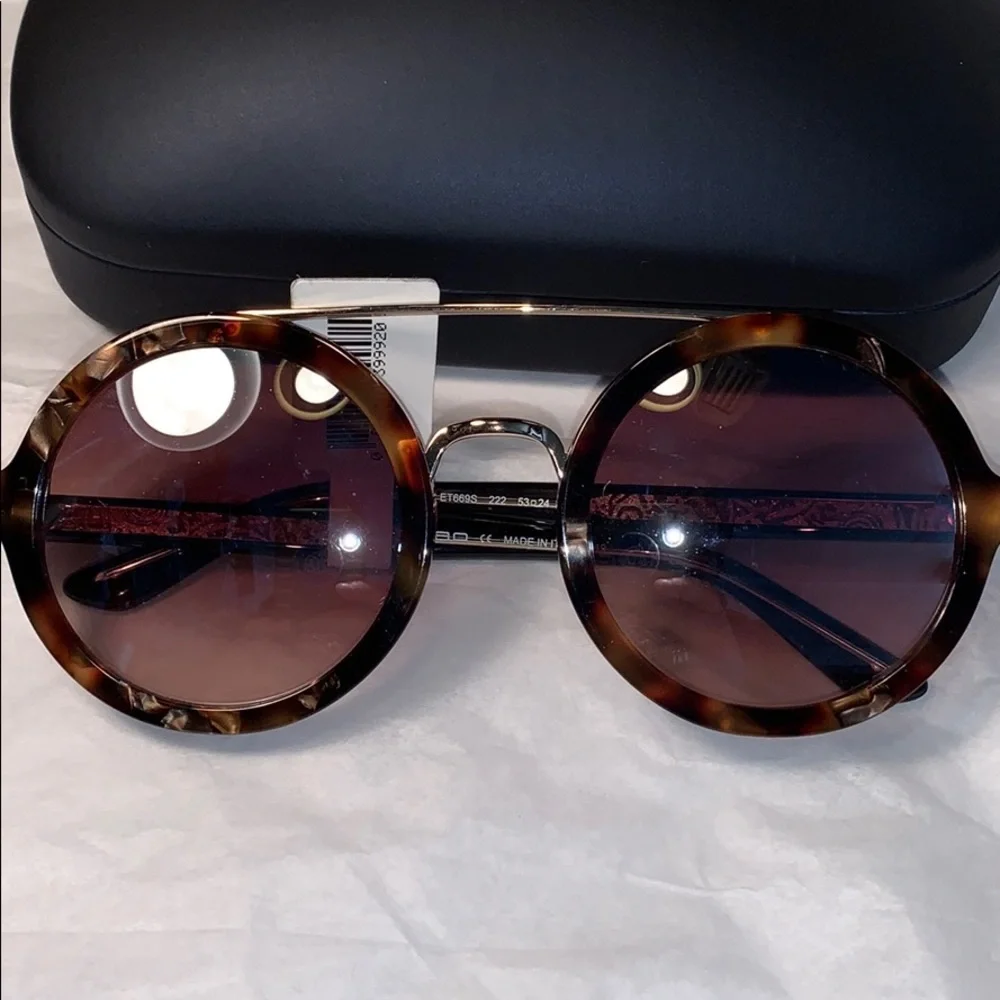 NWT Etro round sunnies w/Nautica hardcase stylish